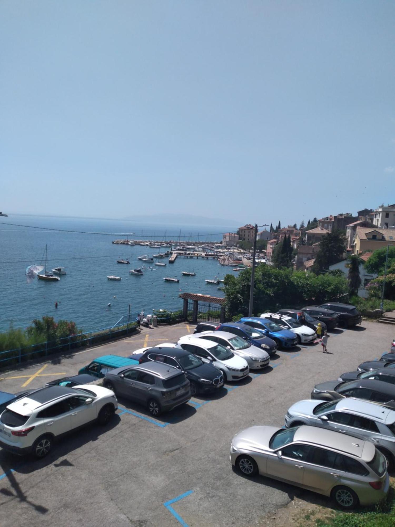 Apartment Zlatko , Ten Steps To The Sea Опатия Экстерьер фото